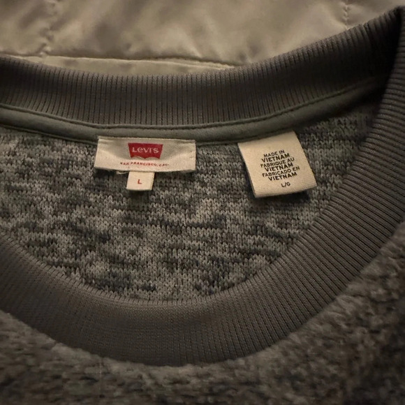 Levi’s fleece crewneck sweatshirt, large - Picture 2 of 4